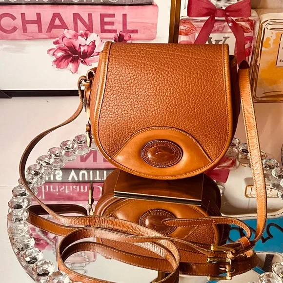 Dooney & Bourke vintage Saddle Brown leather Crossbody Bag - Picture 3 of 17